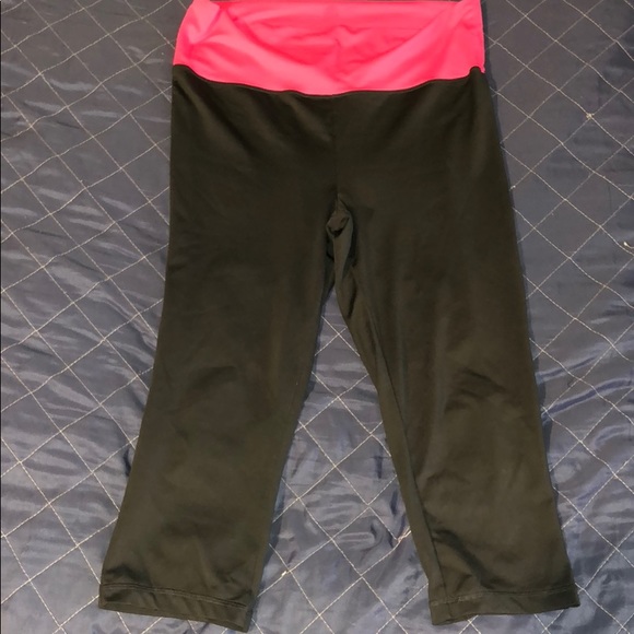 XXl Pants - Women’s work out capris